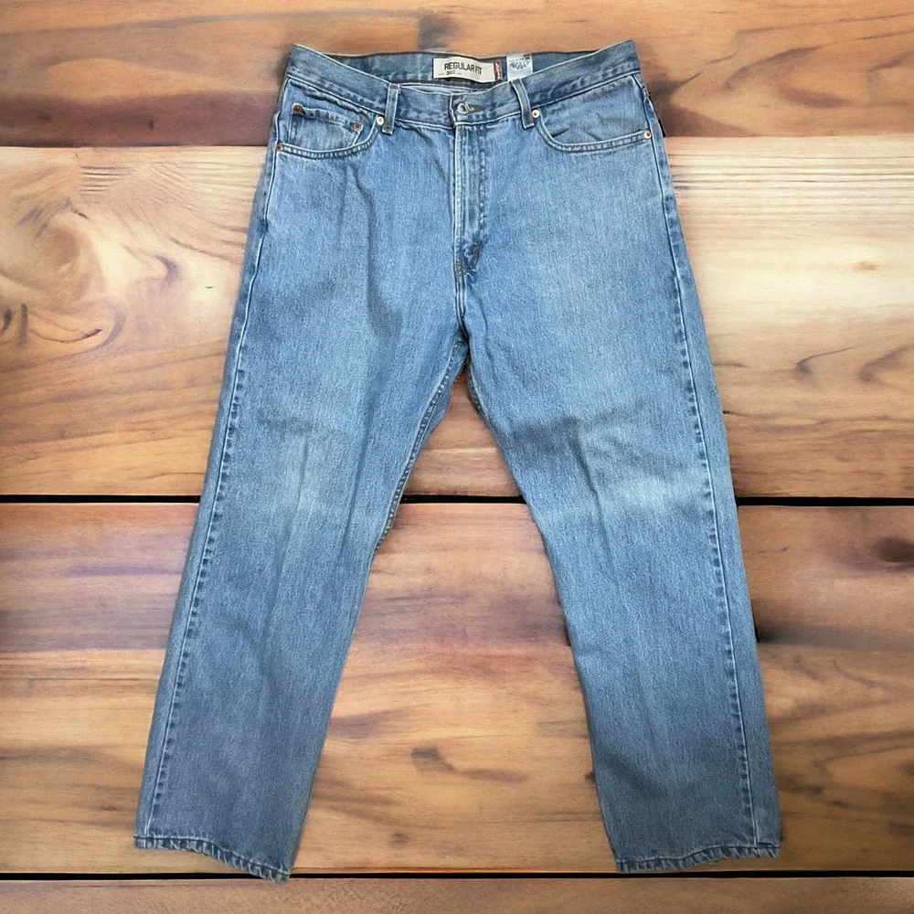 Levi’s 505 Regular Fit Men’s Zipper🪰Jeans! - Picture 2 of 4